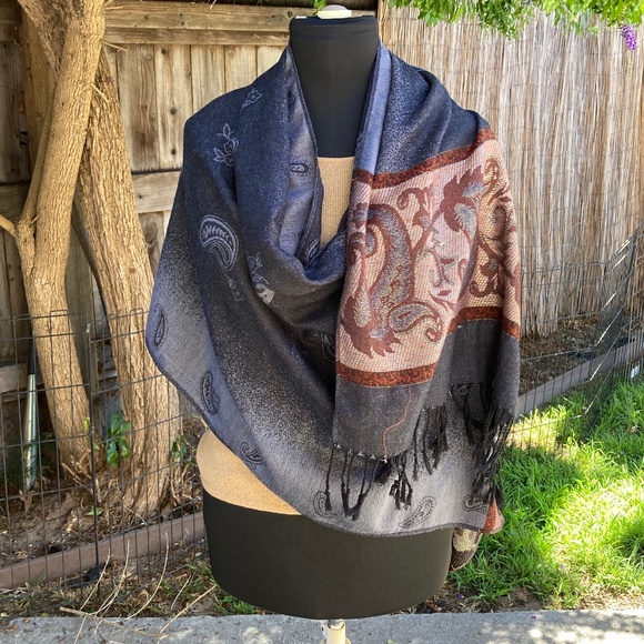 Gorgeous Large Black and Rust Scarf - Picture 1 of 7